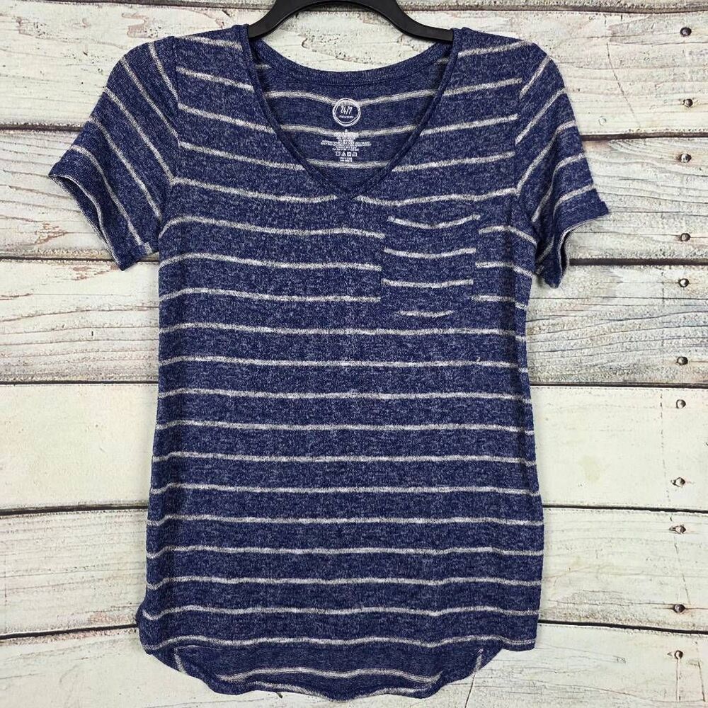 Maurices 24/7 Navy Striped V Neck T Shirt Women’s Small